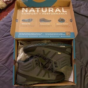 Xero barefoot hiking boots women’s 9 waterproof, BRAND NEW